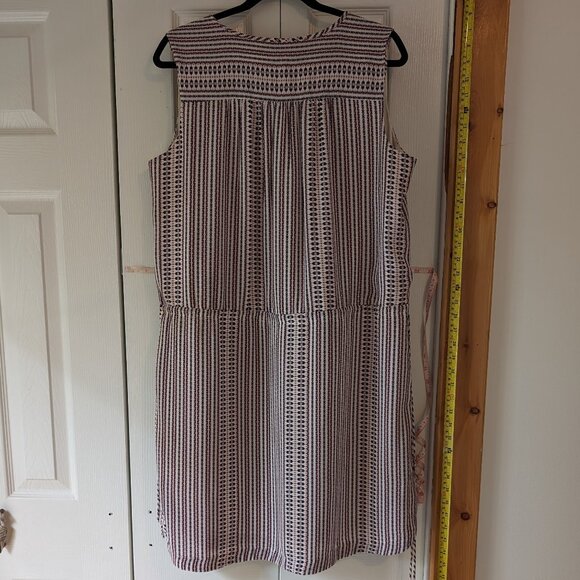 Geometric waist tie dress XL - Picture 2 of 8